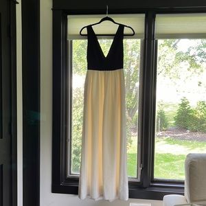 Size 0 Jill Stuart low v neck gown with side pockets